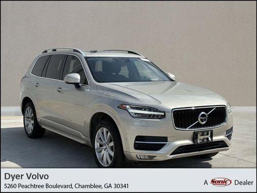 2016 Volvo XC90 T6 Momentum