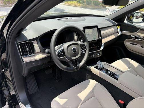 2026 Volvo XC90 B5 Plus 6-Seater