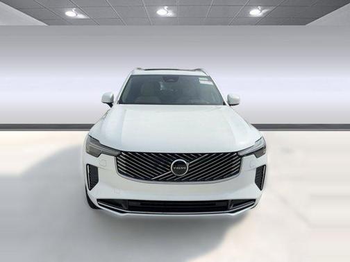 Crystal White Pearl 2026 Volvo XC90 Ultra, B6 AWD Gas (mild hybrid), Gasoline, Bright, 7 Seats