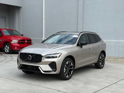 2026 Volvo XC60 B5 Plus