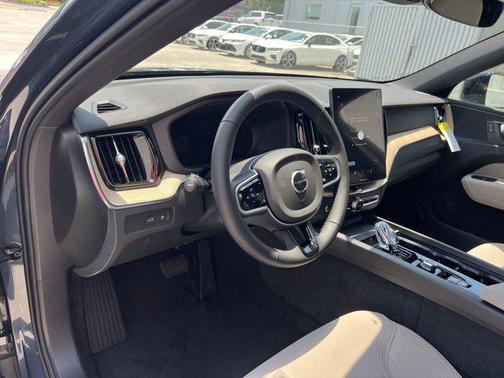 2026 Volvo XC60 Plug-In Hybrid T8 Core