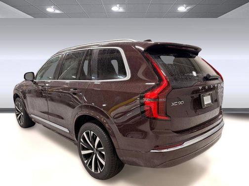 2026 Volvo XC90 B5 Core