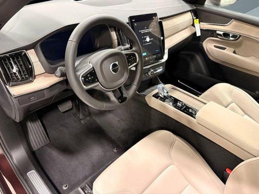 2026 Volvo XC90 B5 Core