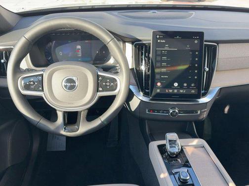 2026 Volvo XC90 Plus, B6 AWD Gas (mild hybrid), Gasoline, Bright, 7 Seats