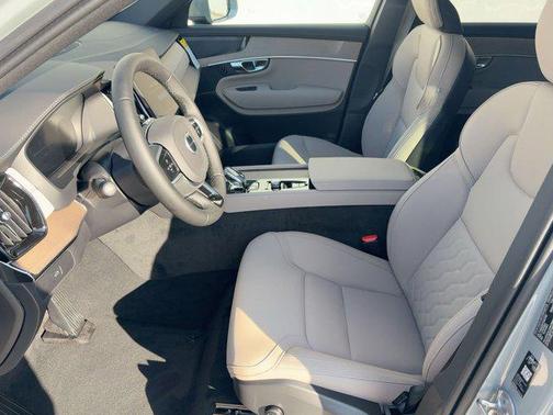 2026 Volvo XC90 Plus, B6 AWD Gas (mild hybrid), Gasoline, Bright, 7 Seats