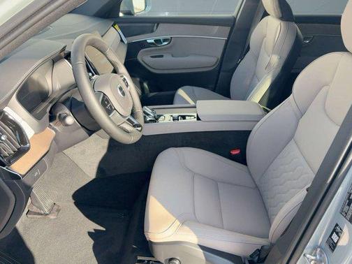 2026 Volvo XC90 Plus, B6 AWD Gas (mild hybrid), Gasoline, Bright, 7 Seats