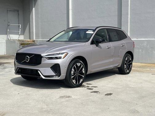 2026 Volvo XC60 B5 Plus