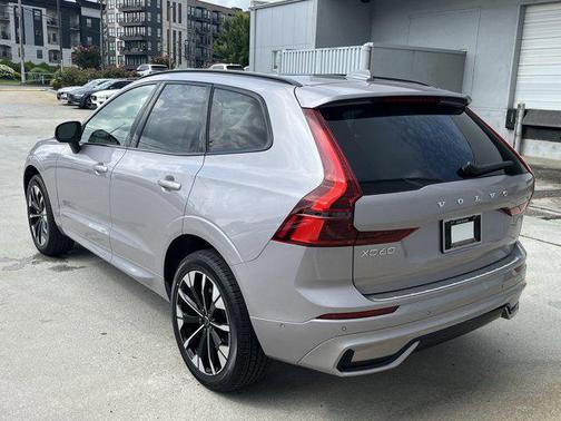2026 Volvo XC60 B5 Plus