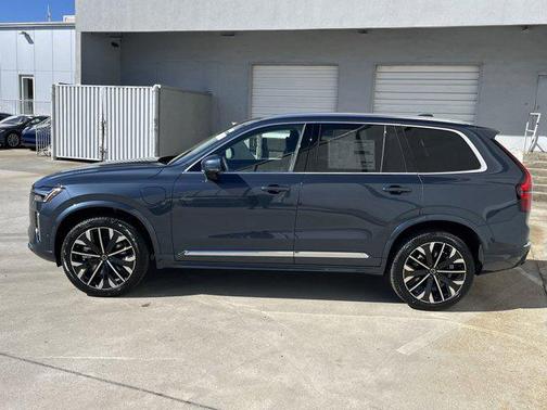 2025 Volvo XC90 Plug-In Hybrid T8 Ultra 7-Seater