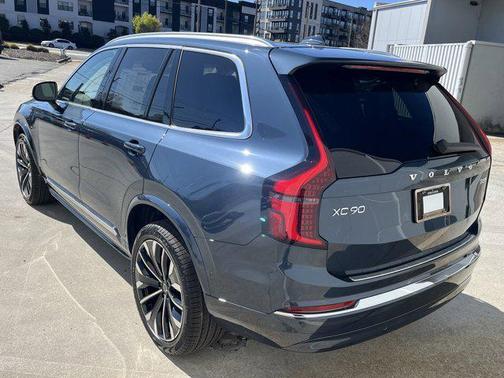2025 Volvo XC90 Plug-In Hybrid T8 Ultra 7-Seater