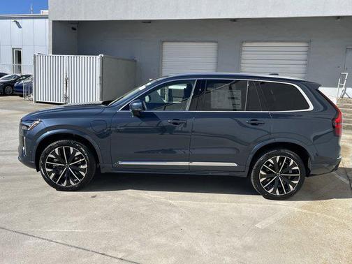 2025 Volvo XC90 Plug-In Hybrid T8 Ultra 7-Seater