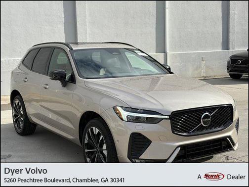 2026 Volvo XC60 B5 Plus