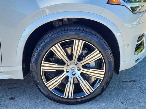 2024 Volvo XC90 Recharge Plug-In Hybrid T8 Plus Bright Theme 7-Seater