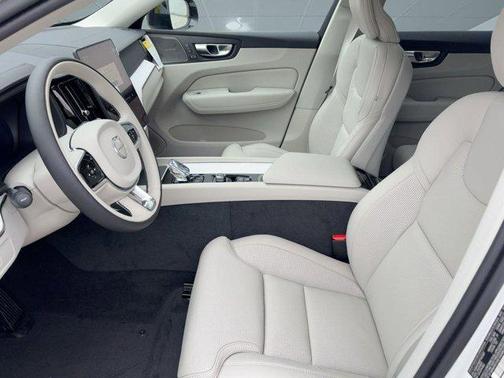 2026 Volvo XC60 B5 Ultra