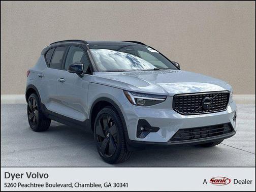 2026 Volvo XC40 B5 Ultra Black Edition