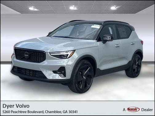 2026 Volvo XC40 B5 Ultra Black Edition