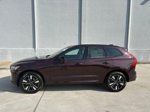 2026 Volvo XC60 B5 Core