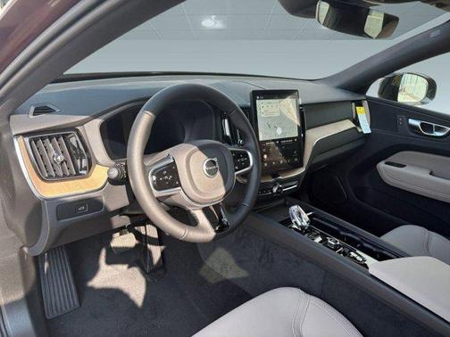2026 Volvo XC60 B5 Core