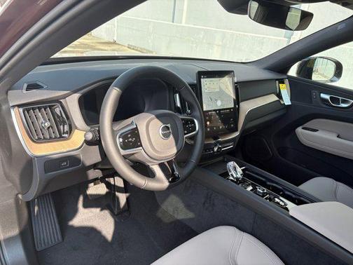 2026 Volvo XC60 B5 Core