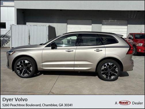 2026 Volvo XC60 B5 Plus