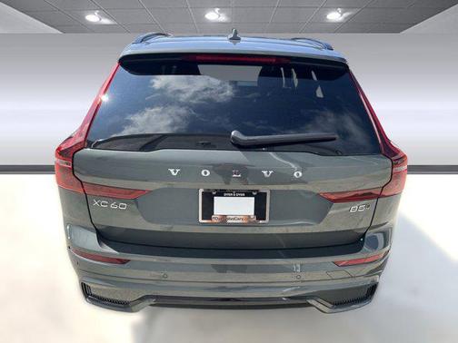2026 Volvo XC60 B5 Core