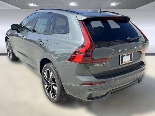 2026 Volvo XC60 B5 Core