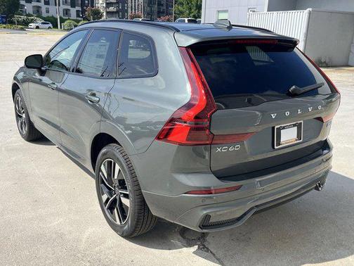 2026 Volvo XC60 B5 Core