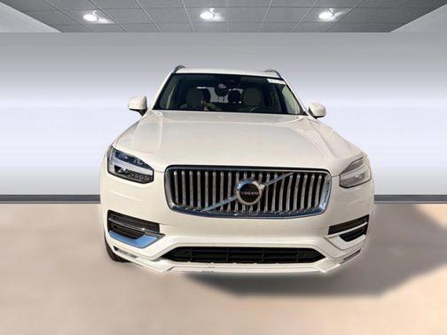 2024 Volvo XC90 B5 Core Bright Theme