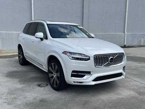 2024 Volvo XC90 B6 Plus Bright Theme 7-Seater