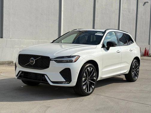 2026 Volvo XC60 B5 Ultra