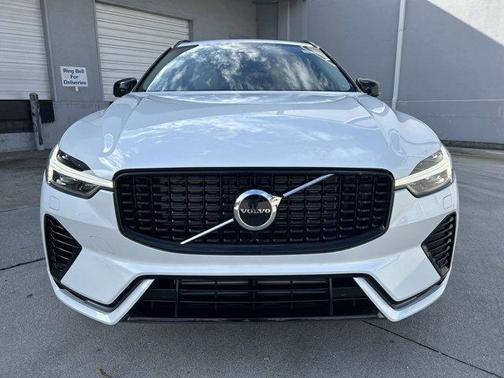 2025 Volvo XC60 Plug-In Hybrid Core