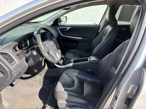 2016 Volvo XC60 T5 Drive-E Premier