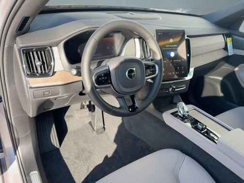 2026 Volvo XC90 Plus, B6 AWD Gas (mild hybrid), Gasoline, Bright, 7 Seats