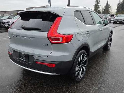 2025 Volvo XC40 Plus
