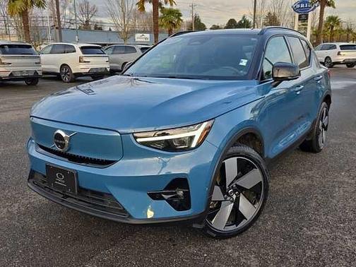 2023 Volvo XC40 Ultimate