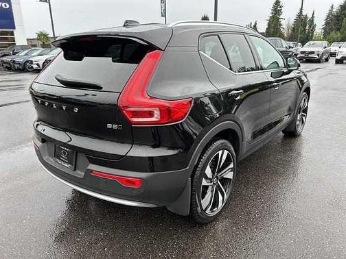 2024 Volvo XC40 Ultimate