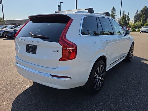 2024 Volvo XC90 B6 Plus Bright Theme 6-Seater