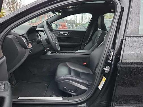 2023 Volvo S60 Plus