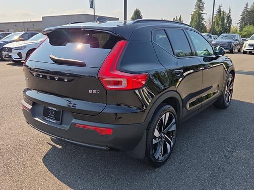 2023 Volvo XC40 Ultimate