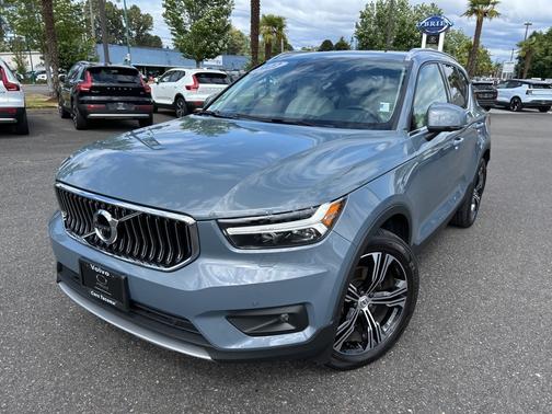2022 Volvo XC40 T5 Inscription