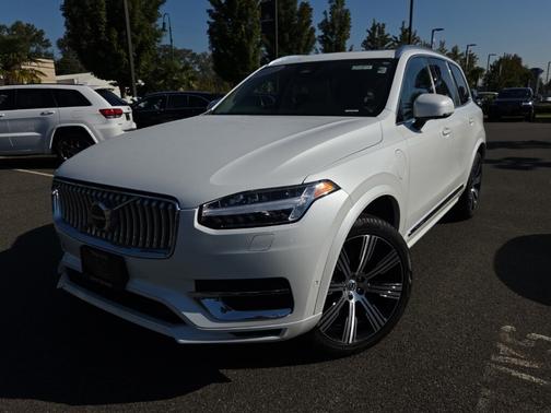 2023 Volvo XC90 Recharge Plug-In Hybrid T8 Plus Bright Theme 7 Passenger