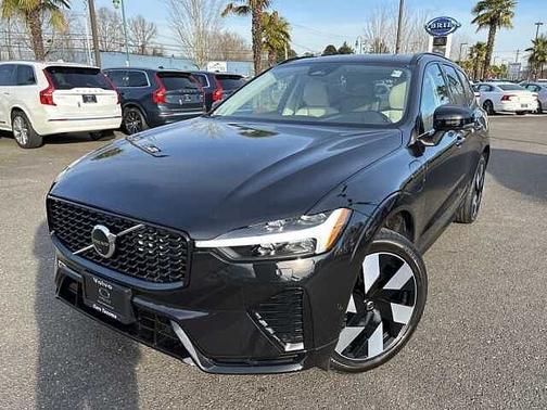 Onyx Black 2025 Volvo XC60 Plus