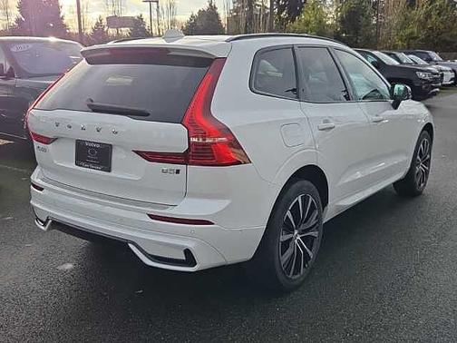 2023 Volvo XC60 Plus