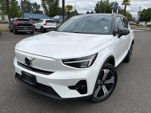 2023 Volvo XC40 Recharge Pure Electric Twin Plus