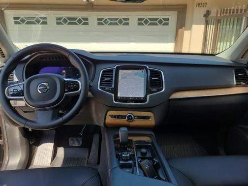 2023 Volvo XC90 Recharge Plug-In Hybrid T8 Plus 6 Passenger