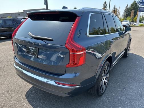 2024 Volvo XC90 B5 Plus