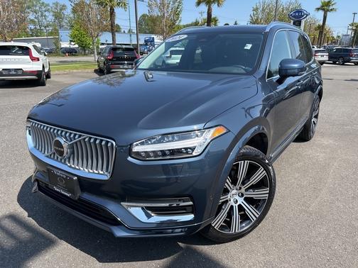 2024 Volvo XC90 B5 Plus