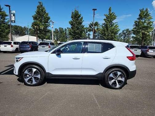 Cloud Blue 2026 Volvo XC40 Plus