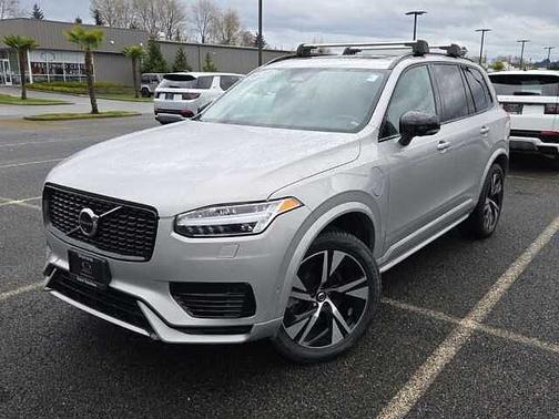 Silver Dawn 2023 Volvo XC90 Plus