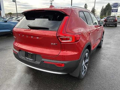 Fusion Red 2025 Volvo XC40 Core
